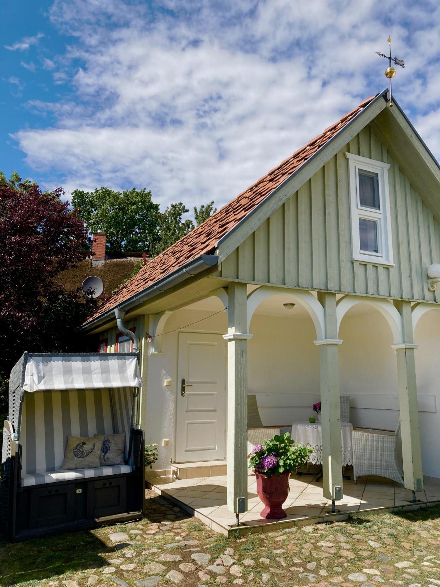 Kleines Haus Am Hafen - Ruhig Und Gruen Am Ortsrand Villa Prerow Ngoại thất bức ảnh